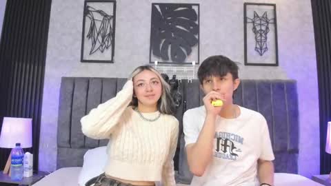 Snapshot of destello_xxx chatting on 05.18.26 Destello online show from 05.18.26