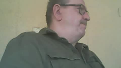 Snapshot of destelp chatting on 06.07.26 destelp online show from 06.07.26