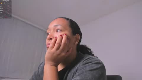Snapshot of desty_y chatting on 06.24.26 desty_y online show from 06.24.26
