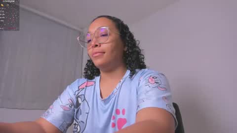 Snapshot of desty_y chatting on 07.11.26 desty_y online show from 07.11.26