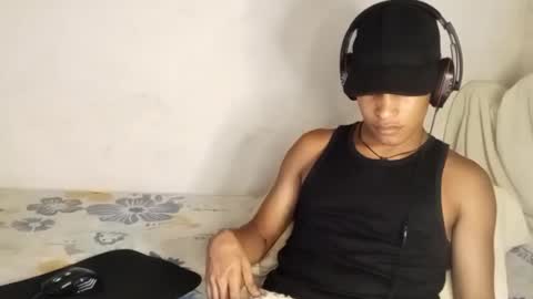 Snapshot of deus_steim chatting on 09.19.25 deus_steim online show from 09.19.25