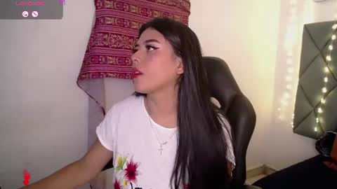 Snapshot of devika_kumar chatting on 06.11.26 devika online show from 06.11.26