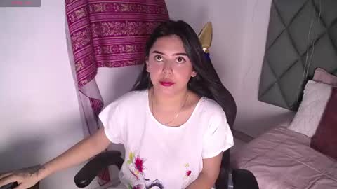 Snapshot of devika_kumar chatting on 07.16.26 devika online show from 07.16.26