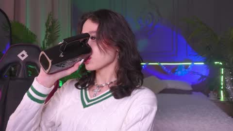 devilinee online show from 12.08.24