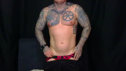 Snapshot of devilwithtats chatting on 04.11.26 Lucian online show from 04.11.26