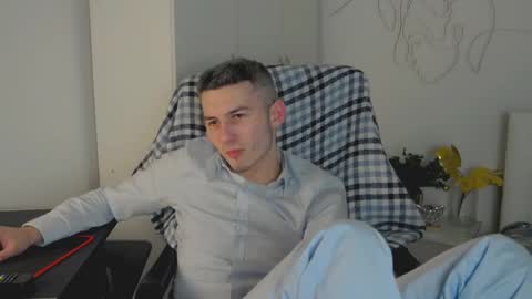 devin_ho online show from 02.12.25