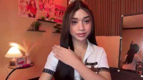 Devine Greyson online show from 10.22.25