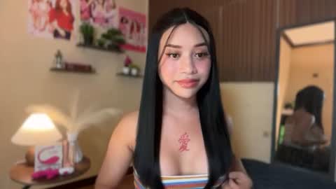 Snapshot of devine_goddessx chatting on 06.20.26 Devine Greyson online show from 06.20.26