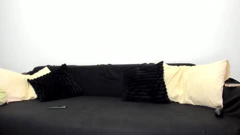 Snapshot of devinesex chatting on 03.26.26 Misha online show from 03.26.26