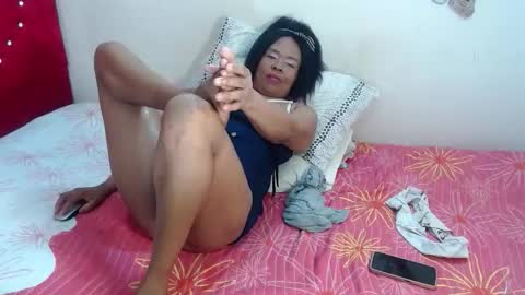 Snapshot of devorasexy2 chatting on 11.29.25 Devora.. online show from 11.29.25