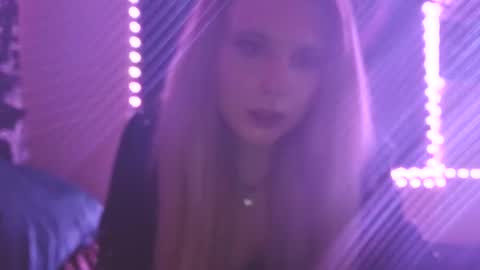 devyn winter online show from 04.06.26