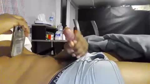 Snapshot of deyhfd chatting on 10.26.25 deyhfd online show from 10.26.25