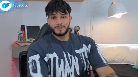 JULIAN online show from 01.10.25