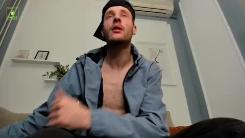 Snapshot of deymond_russo chatting on 02.27.26 deymond_russo online show from 02.27.26