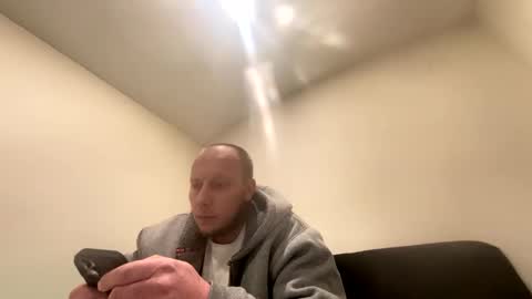 deznuts130 online show from 02.20.25