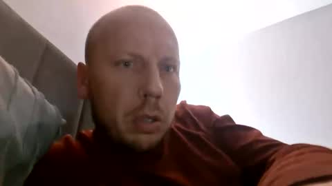 deznuts130 online show from 10.19.25