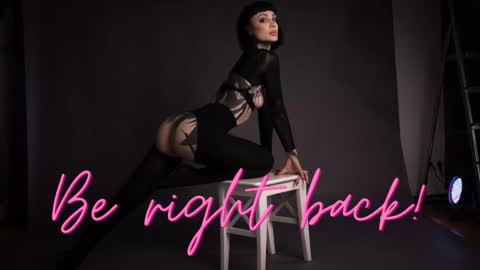 dgtlgrl online show from 11.10.25