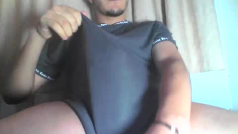 Snapshot of di_carter chatting on 10.25.25 Carter  online show from 10.25.25