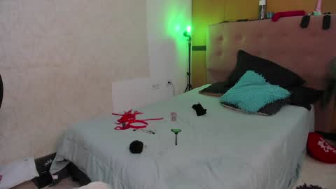 Snapshot of diabla_sexyboobs chatting on 12.25.24 D I A B L A online show from 12.25.24