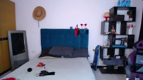 Snapshot of diabla_sexyboobs chatting on 01.12.25 D I A B L A online show from 01.12.25