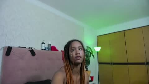 Snapshot of diabla_sexyboobs chatting on 01.28.25 D I A B L A online show from 01.28.25