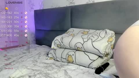 diadavidson_ online show from 10.25.25