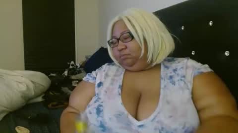 Snapshot of diamondbbwqueen chatting on 05.09.26 diamondbbwqueen online show from 05.09.26