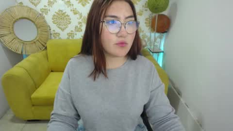 Snapshot of diamondfox_m chatting on 03.25.26 Your Diamond online show from 03.25.26