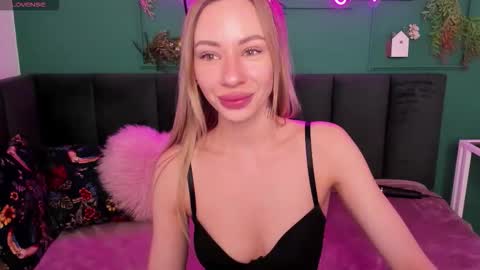 Diana  online show from 11.06.25