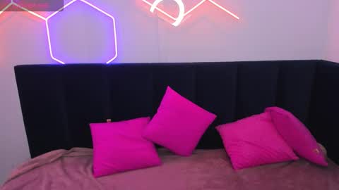 Diana  online show from 11.08.25