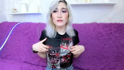 Snapshot of dianabardot chatting on 05.17.26 dianabardot online show from 05.17.26
