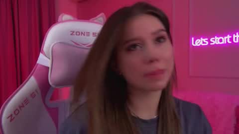 Snapshot of dianabecker chatting on 02.19.26 Diana online show from 02.19.26