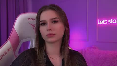 Snapshot of dianabecker chatting on 07.06.26 Diana online show from 07.06.26
