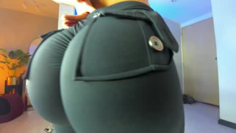 dianac1998 online show from 10.30.25