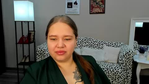 Snapshot of dianakristol chatting on 05.17.26 Diana online show from 05.17.26