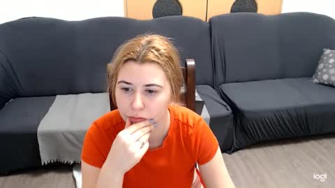 Snapshot of dianasmiey7 chatting on 01.13.25 dianasmiey7 online show from 01.13.25