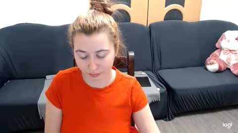 Snapshot of dianasmiey7 chatting on 01.19.25 dianasmiey7 online show from 01.19.25