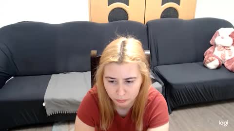 Snapshot of dianasmiey7 chatting on 02.15.25 dianasmiey7 online show from 02.15.25