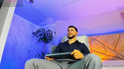 Dick Griffith online show from 10.12.25