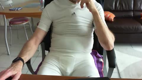Snapshot of didonc chatting on 05.04.26 didonc from france..... online show from 05.04.26