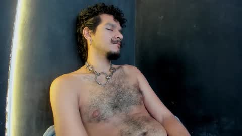 diemond_latinx98 online show from 12.13.25