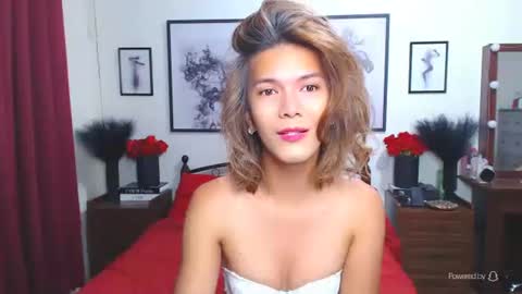 Snapshot of diense17 chatting on 09.19.25 Dennesse online show from 09.19.25