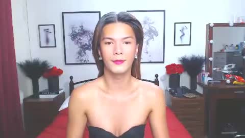 Snapshot of diense17 chatting on 11.30.25 Dennesse online show from 11.30.25