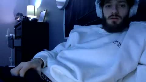 Snapshot of digbicknik chatting on 02.01.25 digbicknik online show from 02.01.25