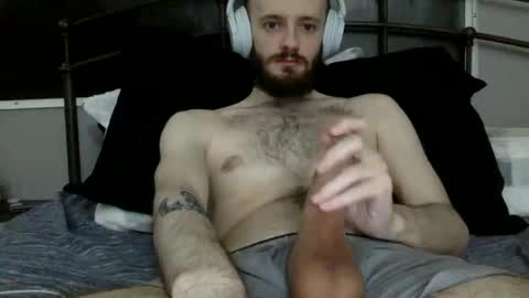 Snapshot of digbicknik chatting on 02.19.25 digbicknik online show from 02.19.25