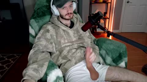 Snapshot of digbicknik chatting on 10.02.25 digbicknik online show from 10.02.25