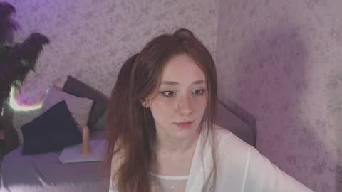 Hi im Alice 3 Im usualy online 03-10 or 17-21 UTC0 online show from 03.04.25