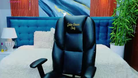 Snapshot of dilan_911 chatting on 04.28.26 DILAN online show from 04.28.26