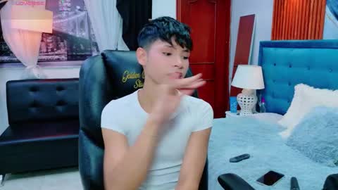 Snapshot of dilan_911 chatting on 05.10.26 DILAN online show from 05.10.26