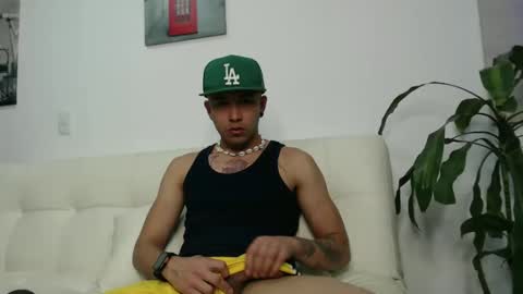 Snapshot of dilanxxx8888 chatting on 10.29.25 dilanxxx8888 online show from 10.29.25